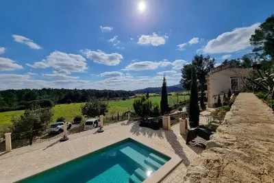 Image de Ancienne ferme, nature moyenne jusqu'à 8 pers, piscine, wifi, Palma et plage 20 km
