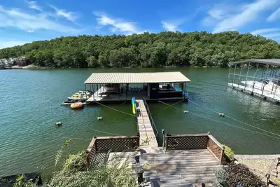 Image de Quiet Cove -Main Channel views! Sleeps 22/ Pets