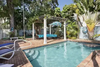 Image de Bimini suite-3 bedroom 3 bath, a block off Duval St w/pool, parking