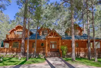 Image de Custom Cabin Book Now Don't Miss out!