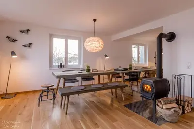Image de Large vacation home - edge of the village, fenced garden, fireplace, sauna. 5 dogs welcome!