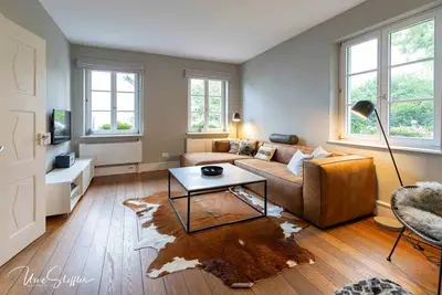Image de Elegant & historic country house, high ceilings, fenced garden, fireplace, infrared cabin.