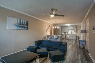 Image de Boutique Modern 2 Bedroom Condo, Londres
