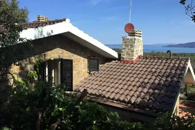 Image de villa avec vue sur la baie