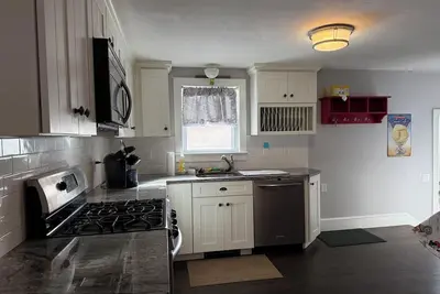 Image de Falmouth Cape House!