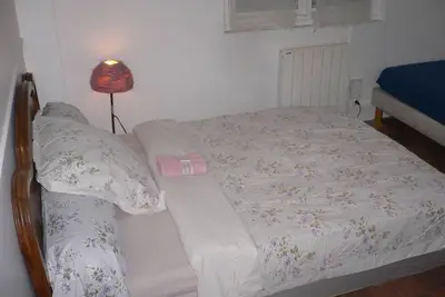 Image de Chambre agréable et confortable.