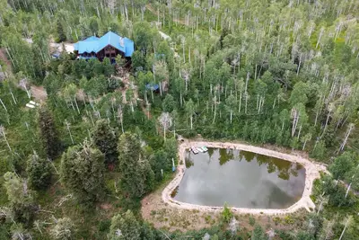 Image de Belle cabine 45 Min De Slc; Sleeps 19+; Bain Ă remous, Pond, Bunkhouse