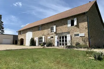 Image de Chaleureuse maison en pierre dans le Charollais Brionnais avec vue imprenable