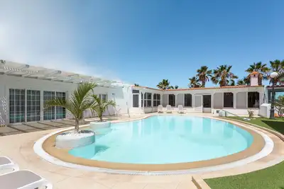 Villa Alamos Park, Golf Del Sur - Huge 10 bed villa with private pool