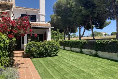 Stylish Beach House, à 600 m de la mer, à 50 km de Barcelone