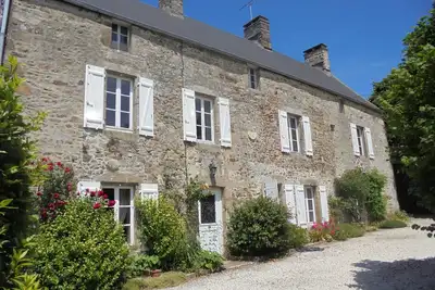 Image de Grande maison de famille - 1 km plage, centre et tous commerces
