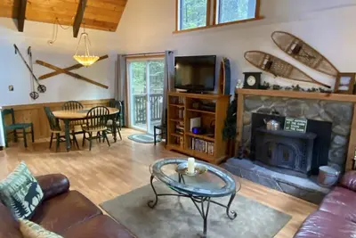 Image de The Sweet Retreat - 4 Bed \/ 2 Bath Family Cabin