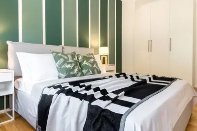 Image de Altido Recently Renovated City Life Apartment w/Balcony