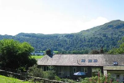 Image de Beautiful Barn Conversion with a Wonderful Outlook to the Lake, Village + Fells