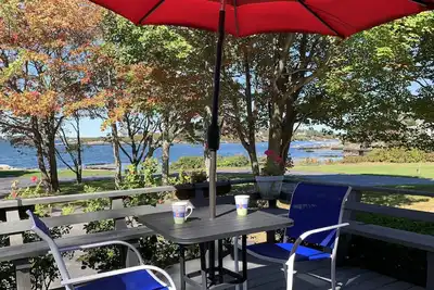Image de Beau pont pour regarder les bateaux aller et venir, et des couchers de soleil incroyables!