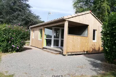 Image de Chalet Primo En Bordure De Lac, Perigord Vert, piscine, idéal calme et repos.