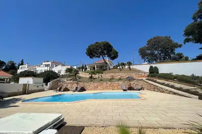 Image de Villa \"Sol\" avec piscine privée Set In jardins