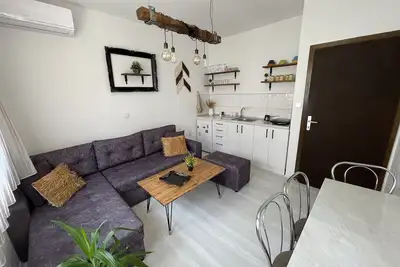 Image de Elyon Apartments - 2 (150m from the Lake & Beach - near City Center)
