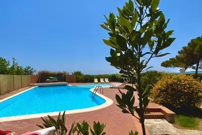 Image de Belle de Split Villa, à droite sur la plage avec piscine et court de tennis!