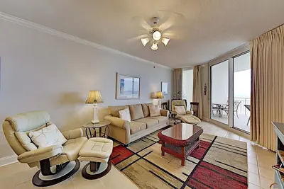 Image de Palacio #403 | Gulf Front Condo, Resort Amenities!
