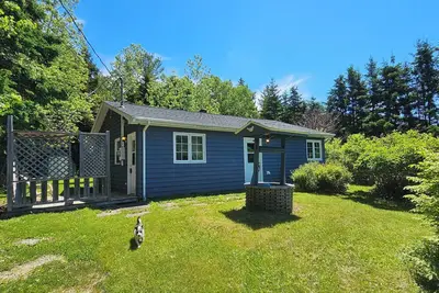 Image de Quiet, peaceful, private country home with a large yard