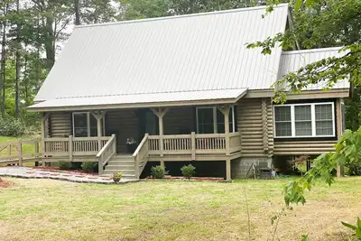 Image de Beautiful Cabin on Private Wooded Acreage