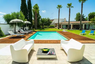 Image de Luxury villa with private pool for exclusive use