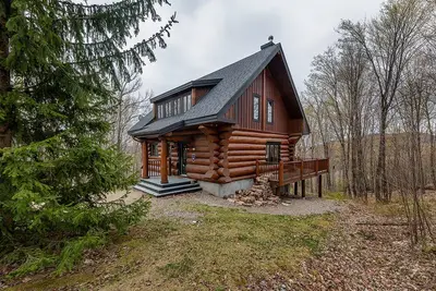 Image de Cote Nord Tremblant Scandinavian Log cabin, hot tub, pool, tennis, \nCITQ  234533