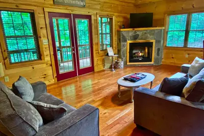 Image de Gillford Cottage - Creek, Private, Lake Access!