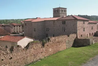 Image de maisonclos de murs campagne