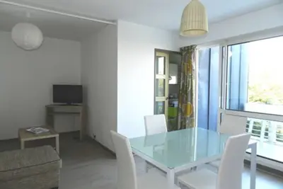 Image de Appartement 2 Pièces à La Rochelle avec Balcon, Proche Plage des Minimes et Port, Parking Inclus