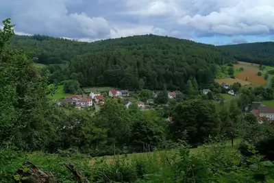 Image de Quiet, spacious maisonette apartment (6pers. ) 2bathrooms, 2balconies 30km to Heidelberg