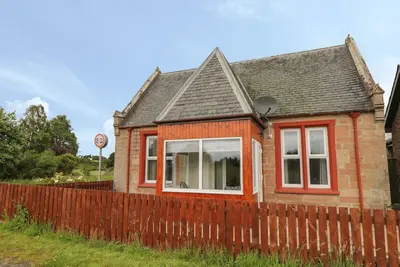 Image de Blantyre Cottage, pet friendly, with a garden in Muir Of Ord