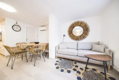 Image de Beach apartment for 9 guests in picturesque Pisak