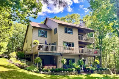 Image de Lake Retreat with spa & private beach! 😎🏝