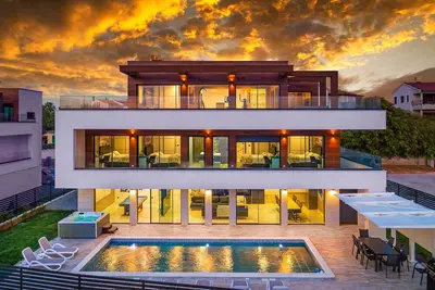 Sea view Villa with Sauna and Pool
