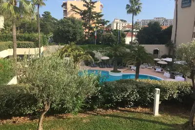 Image de Central Juan les Pins with hotel pool
