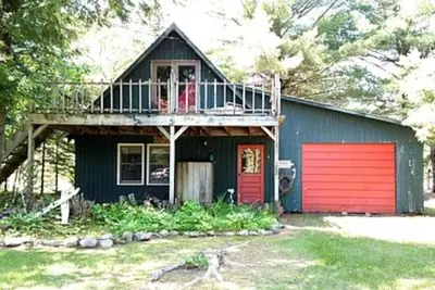 Image de Krause Kabin on Waterfront Property