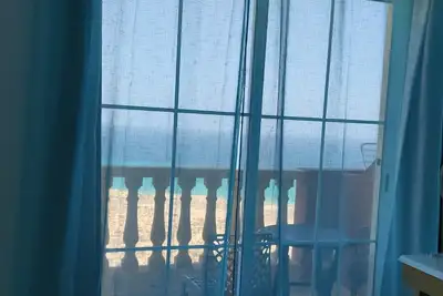Image de Grandchildren's house, sea view