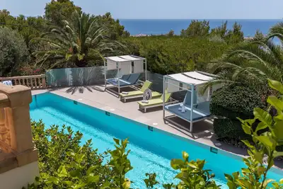 Maison de vacances \"Villa Chef Cuisine\" avec vue sur la mer, piscine et Wi-Fi.