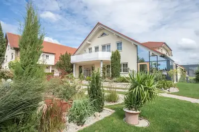 Image de Appartement \"Welte\" près du lac de Constance avec vue sur les montagnes, jardin et piscine