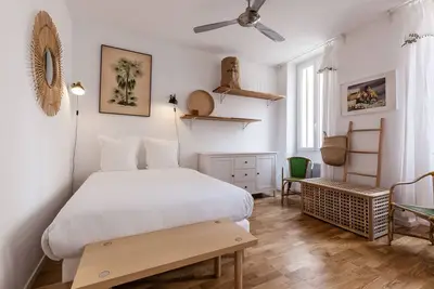 Image de 5 Sens - Studio rénové avec vue sur le Vieux Port