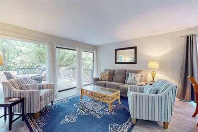 Image de Large Three Bedroom Villa in the Heart of Palmetto Dunes!
