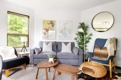Image de The Aspens, Whistler Upper Village 2br :Sleeps 5, Pool, Hot Tub& Close to Great Restaurants!