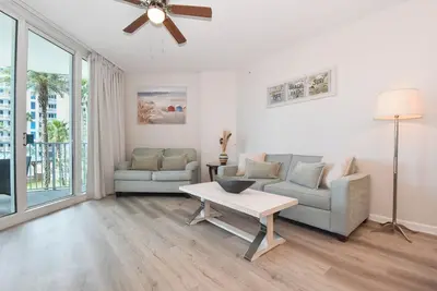 Image de Recently Updated 2 Bedroom Condo at The Palms of Destin - Free Beach Shuttle!