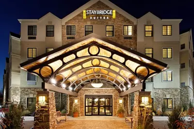 Image de Relaxing Retreat Near Downtown Toledo | Fitness Center + Free Breakfast!