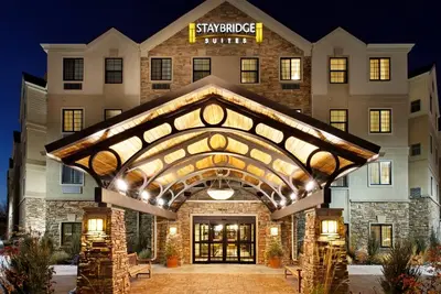 Image de 2 Bedroom Suite Near Toledo | Relaxing Retreat with Shared Indoor Pool + Free Breakfast!