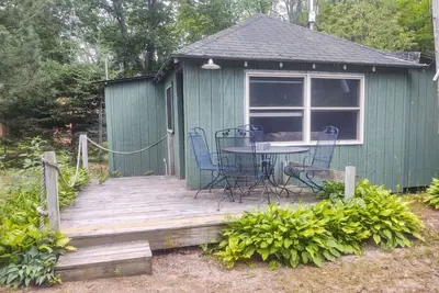 Image de Wilson Klub - Cabin on Waterfront Property
