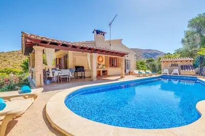 Image de Maison de vacances \"Casa Malva\" près de la côte avec piscine, terrasse et vue sur les montagnes