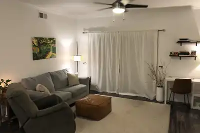 Image de Ground Level Red Rox Condo